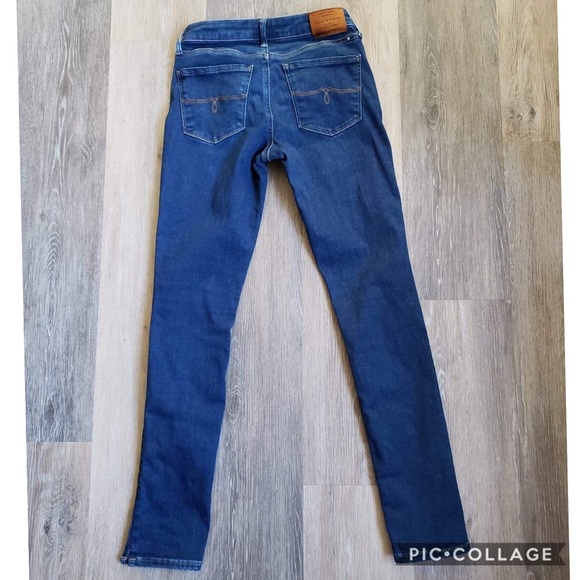 Lolita Skinny Jean With Side Slit Hem. - Picture 3 of 8